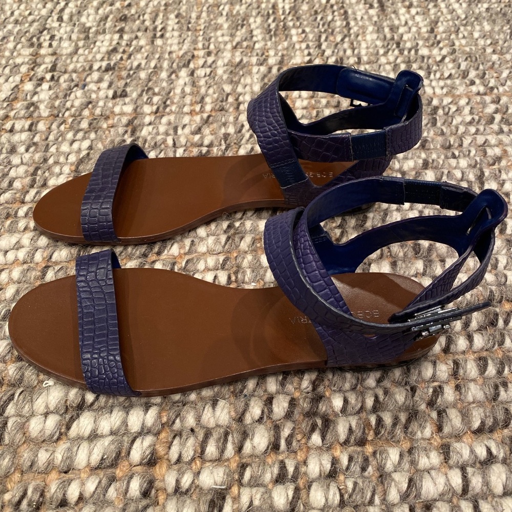 BCBG SANDALS - Picture 2 of 4